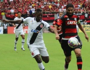 A grotesca falha de Wallace sepultou as chances de classificação do Flamengo.