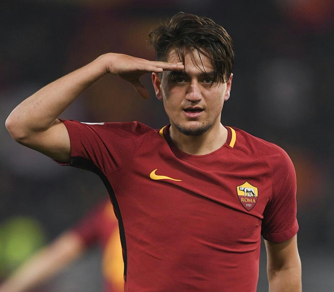 Cengiz Under Marca Duas Vezes E Roma Goleia O Benevento Por A