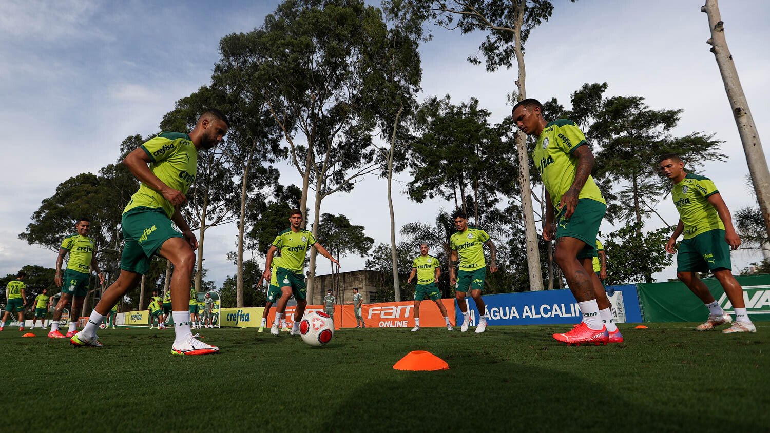 Palmeiras realiza treino especial antes de viajar para a Bolívia