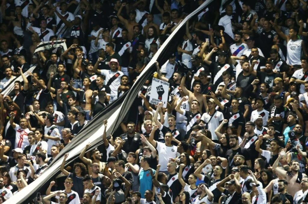 Torcida Do Vasco Esgota Ingressos Destinados A Ela Para O Jogo Contra O