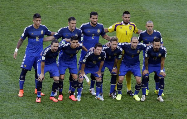 MESSI E AGUERO FORA DO SUPERCLÁSSICO!