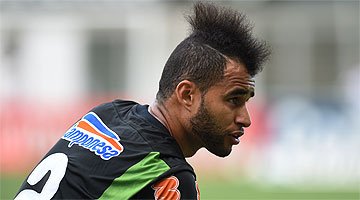 COELHO FECHA COM DOIS JOGADORES E TEM DESPEDIDA