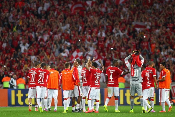 Do tudo ao nada: retrospectiva colorada 2015.