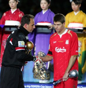 South American champions Sao Paulo's captain Rogerio Ceni (L) shakes hands with European champions Liverpool's captain Steven Gerrard after winning the FIFA Club World Championship soccer final at Yokohama International Stadium, south of Tokyo December 18, 2005. Sao Paulo defeated Liverpool 1-0. REUTERS/Issei Kato