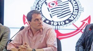 Eduardo-Ferreira-Timao-dara-a-volta-por-cima-08-01-16-614x340