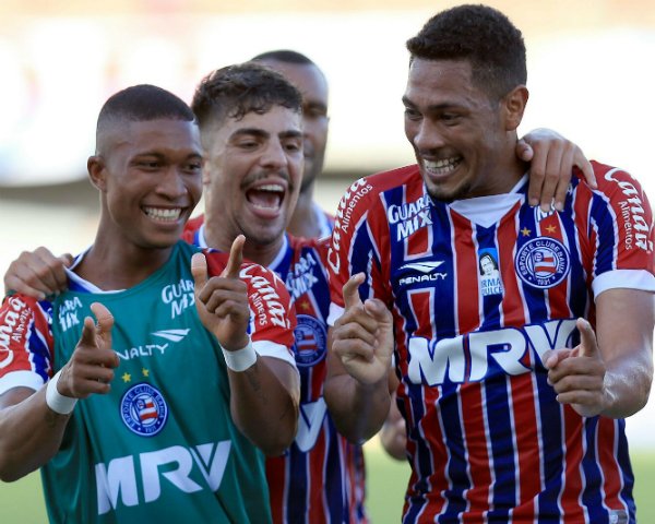 Bahia vence de virada o Juazeirense em Pituaçu.