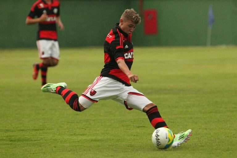 NO SUFOCO, Flamengo passa na Copa São Paulo!