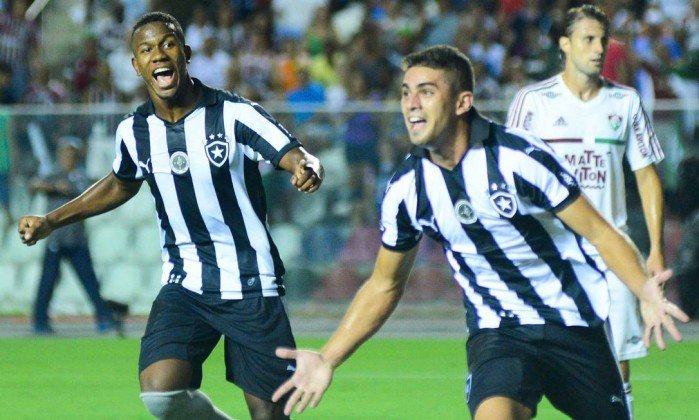 No talento, Botafogo vence o Flu em clássico