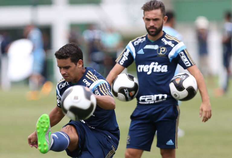 Antes de sequência em casa, Palmeiras visita o XV buscando retomada