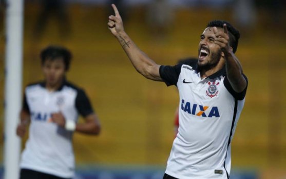 Corinthians joga para o gasto e vence o Audax por 1 a 0