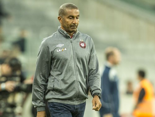 Derrota na conta do Cristóvão