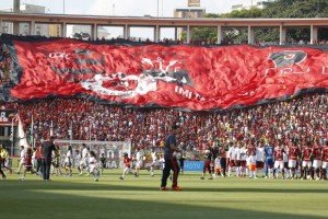 A torcida Rubro-negra compareceu, e muito, na tarde deste domingo.