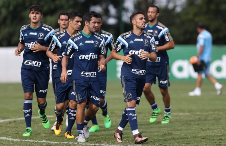 Com a volta de Gabriel, Palmeiras viaja com 20 atletas para o Uruguai