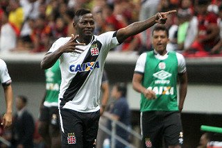 Não foi tranquilo, mas continua favorável: Com uma atuação belíssima do goleiro Martín Silva, O Vasco empata com o Flamengo e segue Invicto no Carioca!