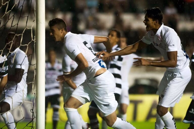 Sem Ricardo Oliveira, Santos sofre mas consegue sair com os 3 pontos