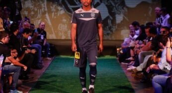 Botafogo deverá usar nova camisa na estréia do Brasileirão.