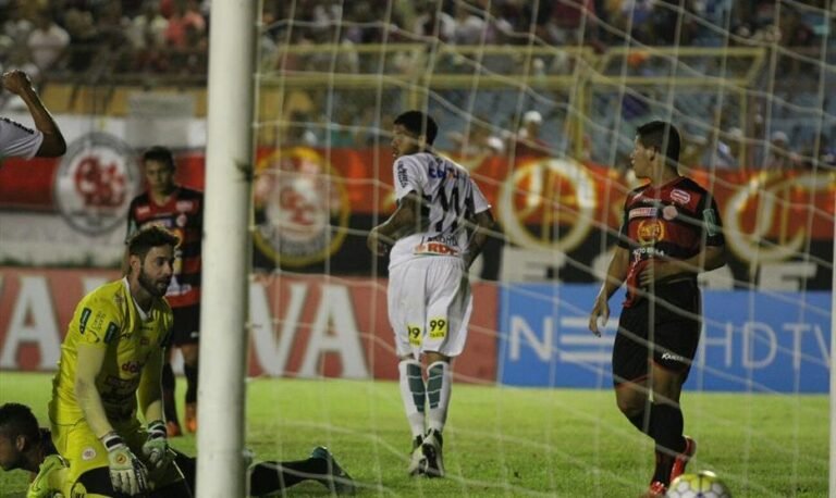 CORITIBA PASSA  FÁCIL PELO GUARANY DE SOBRAL FAZ 3X0 E ELIMINA JOGO DA VOLTA