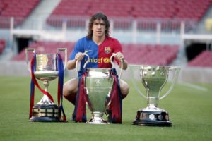 PUYOL CON LAS TRES COPAS GANADAS