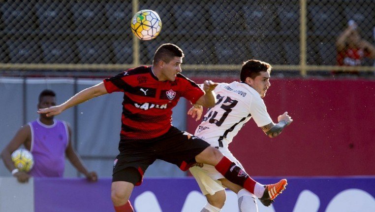 Corinthians tem a proeza de tomar a virada do Vitória