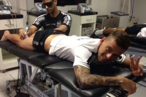Correndo contra o tempo e contra as dores, Lucas Lima ainda é dúvida para a grande final.