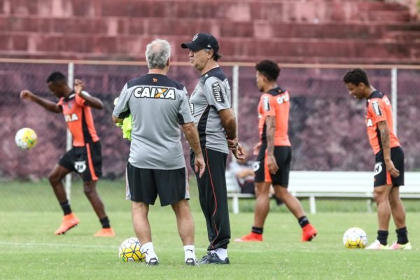 No mistério, Atlético fecha preparação em Salvador