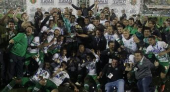 Consagrando o melhor time do estado: Somos Chapecoenses, somos 5.