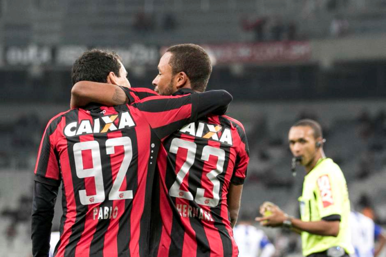 PASSEIO E GOLEADA DO FURACÃO