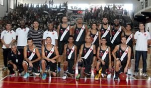 Elenco vascaíno campeão da liga ouro - FOTO: vasco.com.br