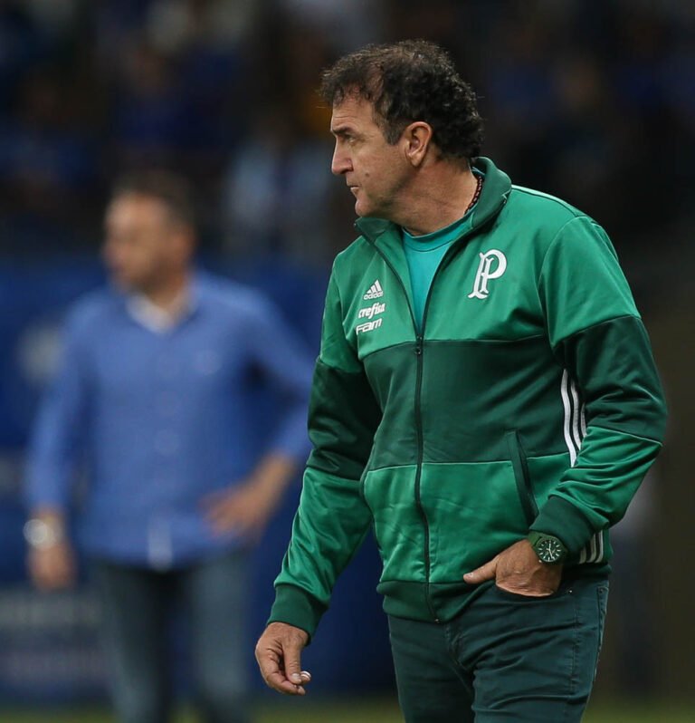 Palmeiras tem desempenho pífio fora de casa e perde.