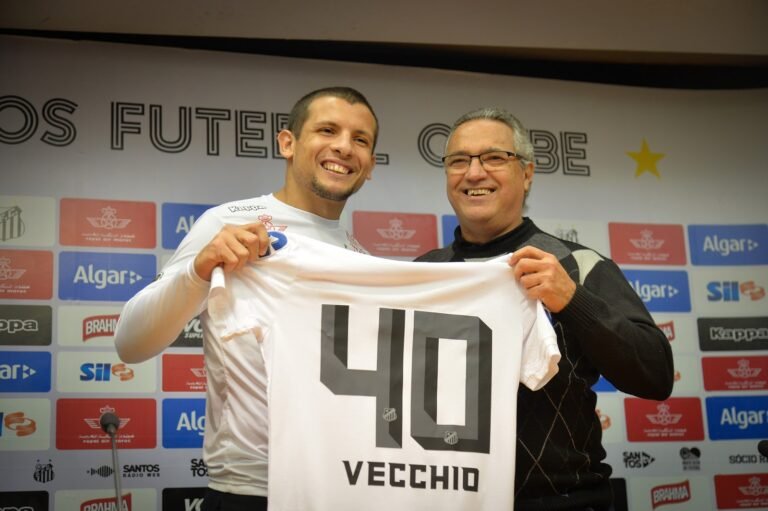 Vecchio chega e visa o segundo semestre