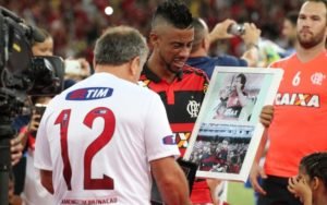 Léo Moura em seu último jogo com a camisa do Flamengo. (Foto: Gilvan de Souza/Flamengo)