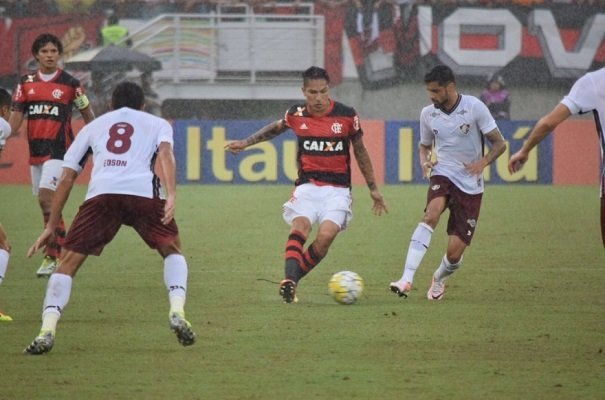 Flamengo perde clássico e deixa o G4