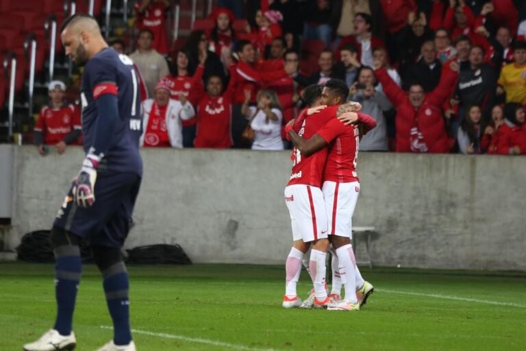 Sem poder ofensivo, Atlético perde mais uma no Brasileirão