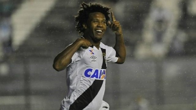 Fla briga com mais dois clubes por Rafael Vaz