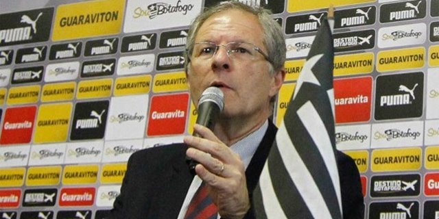 Botafogo ainda sofre com crise financeira