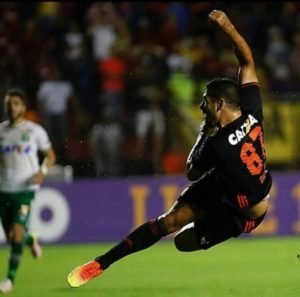 GOLAÇO DE VOLEIO DE DIEGO SOUZA!
