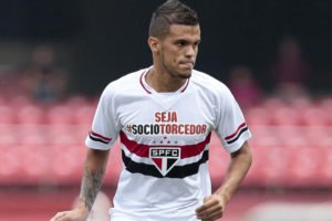 o_20150824183553_criticado_por_falha_contra_o_flamengo_auro_devera_deixar_o_sao_paulo