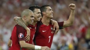 2016-06-30t214848z_110324928_mt1aci14464579_rtrmadp_3_soccer-euro-pol-por