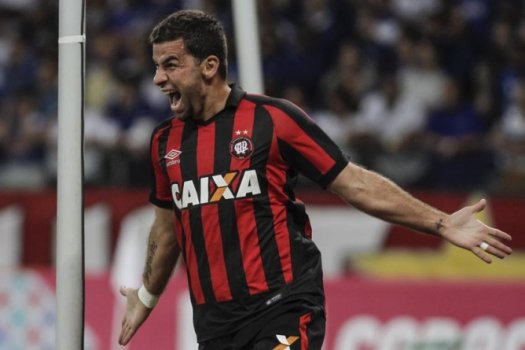 FURACÃO atropela e entra no G4