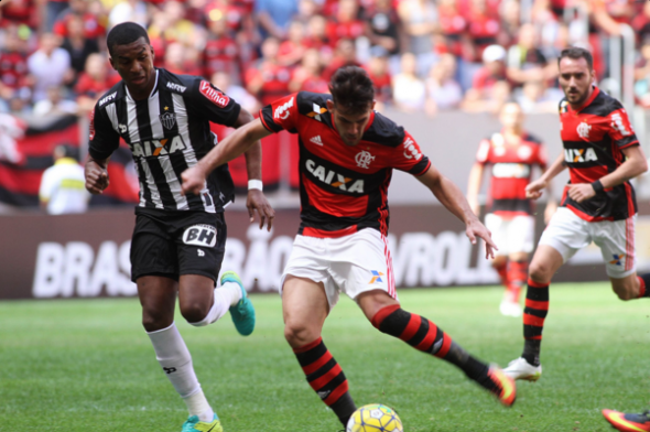 Flamengo vence o Galo e se recupera de vexame.