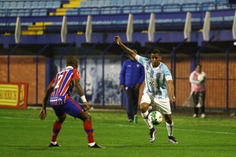 Avaí estreia no segundo turno com derrota