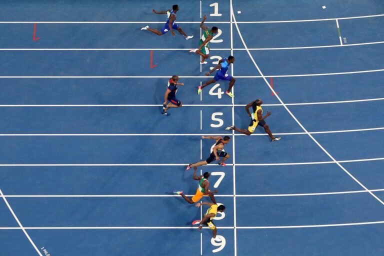 A fera Usain Bolt, refez a história, conquistando o tri-campeonato do 100 m rasos.