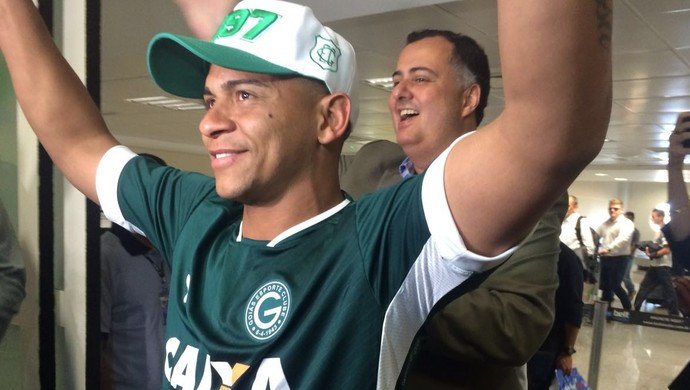 Atacante Walter é o novo reforço do Goiás
