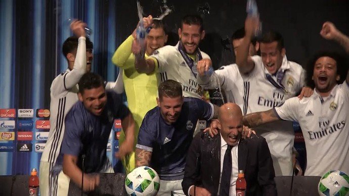 Real Madrid conquistou o tricampeonato da Supercopa da Europa.