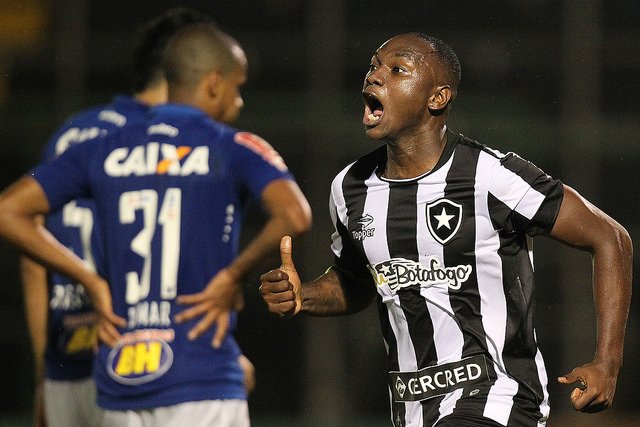 Botafogo decide vaga amanhã, contra o Cruzeiro