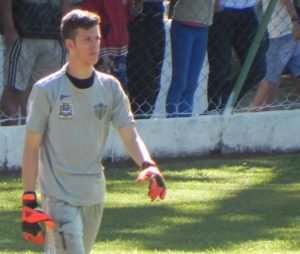 Mateus teve sua primeira oportunidade no time principal, substituindo o titular Bujato. (Foto: Facebook do Atleta).