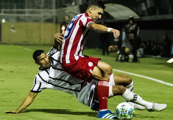 Jogo feio, resultado grande