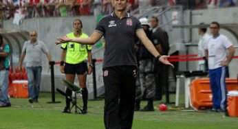 Jorginho, mudar é preciso!