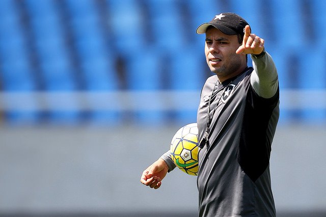 A meta do Botafogo agora é o G-6