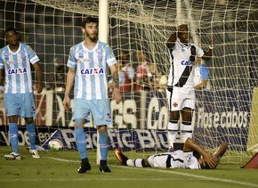 Em jogo apático, Vasco empata com o Avaí em São Januário.